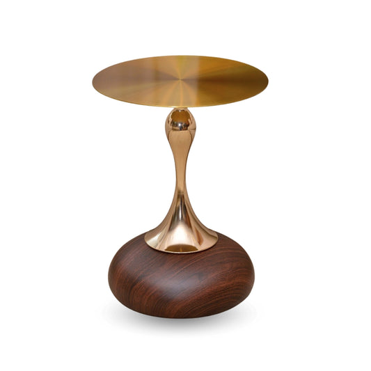 Table élégante dorée